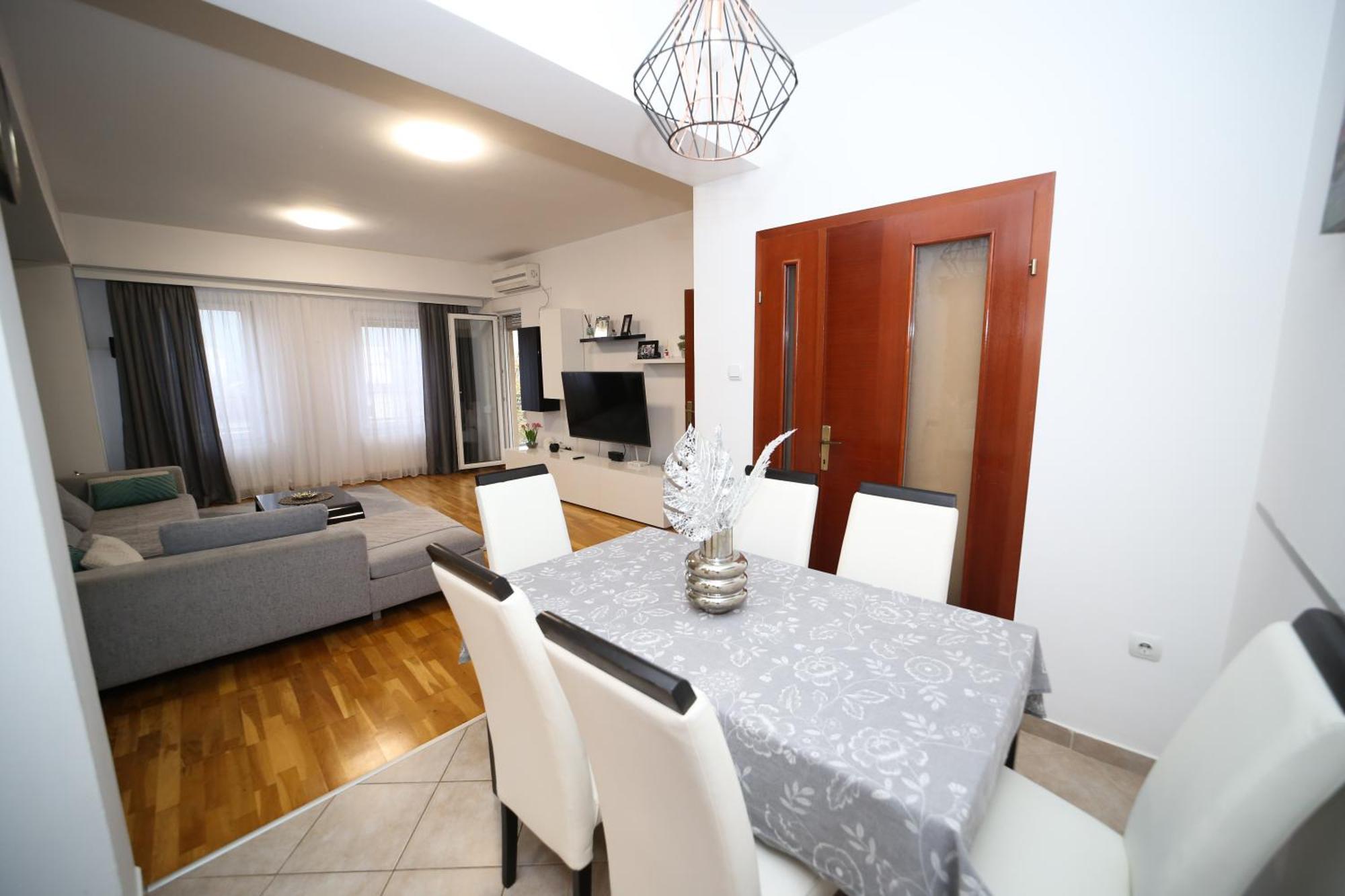 Iva Lux Stan Na Dan Apartment Banja Luka Ngoại thất bức ảnh